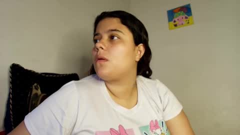 Snapshot of elisuarez_ chatting on December 2025 07:03:02 AM Eliss online show from December 2025 07:03:02 AM