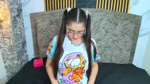 elisvega online show from February 2026 03:46:01 AM