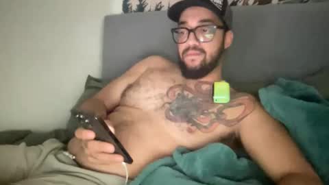 Snapshot of elitealex87 chatting on April 2026 07:36:02 AM elitealex87 online show from April 2026 07:36:02 AM
