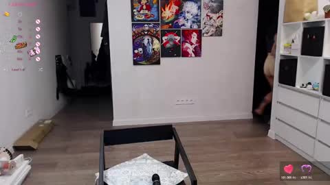 Snapshot of eliza_benet_ chatting on December 2024 01:21:01 PM Ari online show from December 2024 01:21:01 PM