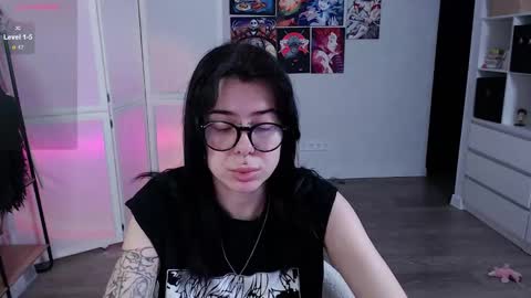 Snapshot of eliza_benet_ chatting on January 2025 01:31:02 AM Ari online show from January 2025 01:31:02 AM