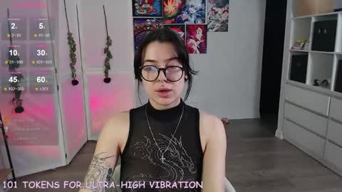 Snapshot of eliza_benet_ chatting on February 2025 06:34:02 PM Ari online show from February 2025 06:34:02 PM