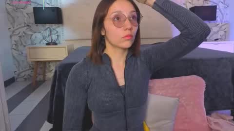 Eliza online show from February 2026 07:37:01 PM