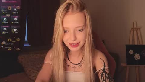 Elizabeth online show from November 2025 12:42:02 PM