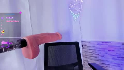 Elizabeth online show from November 2025 10:21:01 PM