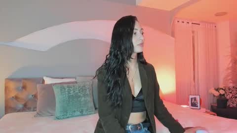 Snapshot of elizabeth_clark_ chatting on October 2025 07:58:02 PM Eli online show from October 2025 07:58:02 PM