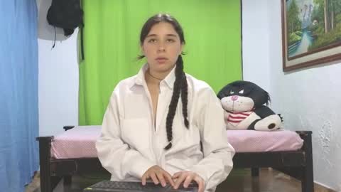 Snapshot of elizabeth_evanz chatting on December 2024 01:56:01 AM elizabeth online show from December 2024 01:56:01 AM