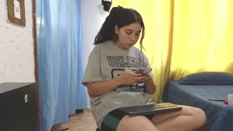 Snapshot of elizabeth_evanz chatting on January 2025 03:16:01 PM elizabeth online show from January 2025 03:16:01 PM