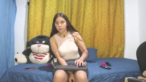 Snapshot of elizabeth_evanz chatting on January 2025 02:15:02 AM elizabeth online show from January 2025 02:15:02 AM