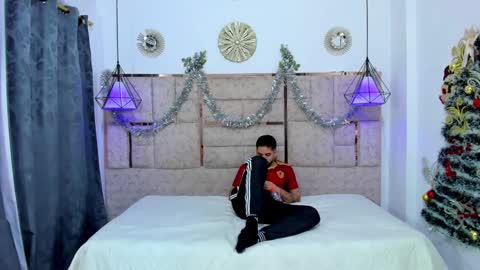 Snapshot of elizabeth_ggh chatting on December 2024 08:58:02 PM Girl Melanie And boys Neithan Alex online show from December 2024 08:58:02 PM