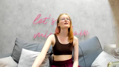 Snapshot of elizabeth_harpper chatting on February 2025 02:05:01 PM Elizabeth online show from February 2025 02:05:01 PM