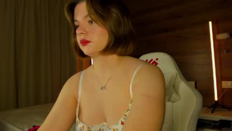 Elizabeth online show from May 2026 12:28:02 AM