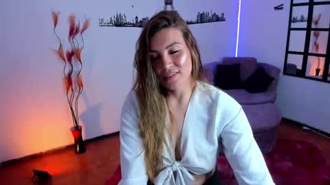 Elizabeth online show from September 2025 01:27:02 AM