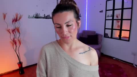 Elizabeth online show from April 2026 09:53:02 PM