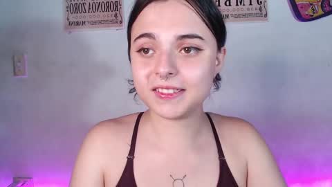 Snapshot of elizabeth_taylorxxx chatting on January 2025 12:22:01 AM Elizabeth Taylor online show from January 2025 12:22:01 AM