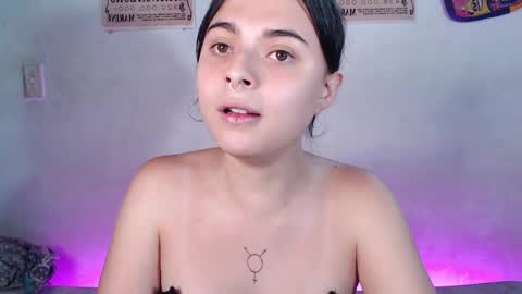 Snapshot of elizabeth_taylorxxx chatting on February 2025 02:08:01 AM Elizabeth Taylor online show from February 2025 02:08:01 AM