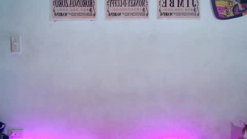 Snapshot of elizabeth_taylorxxx chatting on February 2025 02:32:02 AM Elizabeth Taylor online show from February 2025 02:32:02 AM