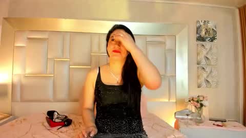 Snapshot of elizabethbennett_l chatting on November 2025 10:45:02 PM elizabth online show from November 2025 10:45:02 PM