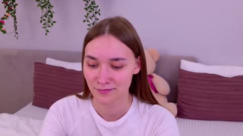 Elizabeth online show from March 2025 07:27:02 PM