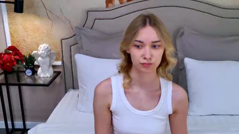 Snapshot of elizabethcash chatting on July 2026 04:14:01 PM Elizabeth online show from July 2026 04:14:01 PM