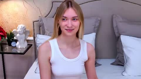 Snapshot of elizabethcash chatting on July 2026 04:23:02 PM Elizabeth online show from July 2026 04:23:02 PM