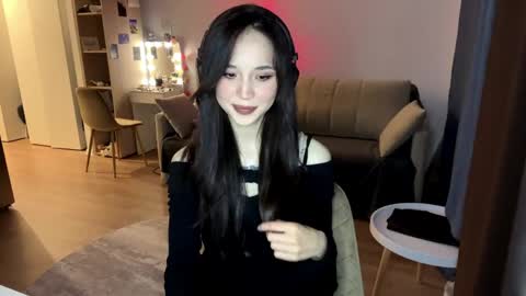 Snapshot of elizabetswan chatting on April 2026 05:17:02 PM Elizabet online show from April 2026 05:17:02 PM