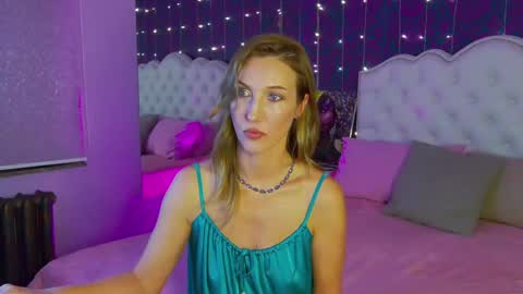Linda online show from February 2025 10:20:01 PM