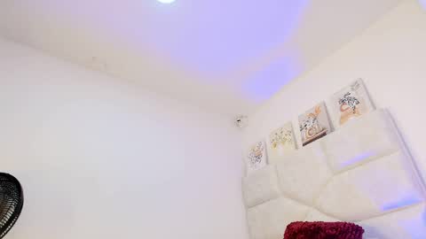 Eliza online show from April 2026 12:38:02 PM