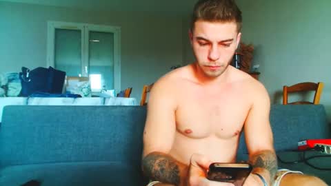 elkafit28 online show from April 2026 09:32:02 AM