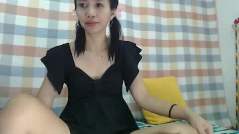 Snapshot of ella20 chatting on February 2026 11:19:02 PM Ellah online show from February 2026 11:19:02 PM