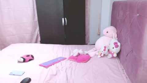 Snapshot of ella_2sweet chatting on January 2025 06:03:02 AM Ella online show from January 2025 06:03:02 AM