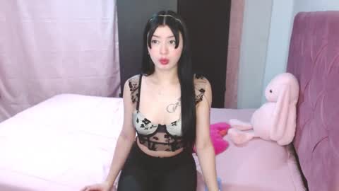 Snapshot of ella_2sweet chatting on February 2025 06:41:01 AM Ella online show from February 2025 06:41:01 AM