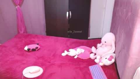 Snapshot of ella_2sweet chatting on December 2025 05:12:02 AM Ella online show from December 2025 05:12:02 AM