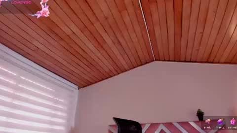 Ella Olmos  online show from June 2026 02:06:02 PM