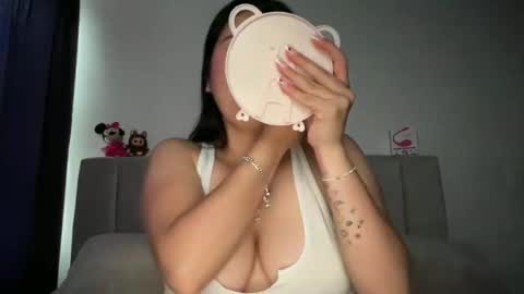 Snapshot of ella_aq chatting on June 2026 07:40:01 PM Ella online show from June 2026 07:40:01 PM
