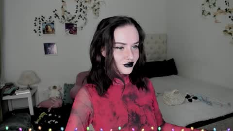 ELLA online show from December 2025 09:16:02 AM