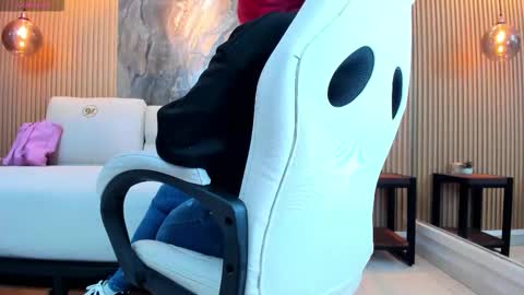 ella harper online show from November 2025 02:43:02 AM