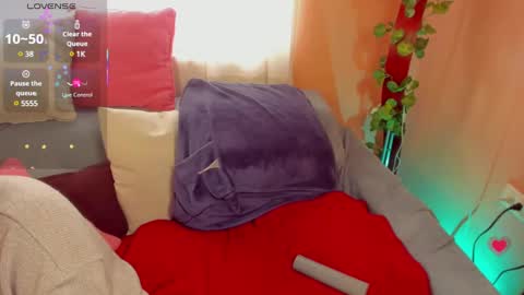 Snapshot of ella_harry chatting on February 2025 12:45:02 PM Ella and Harry online show from February 2025 12:45:02 PM