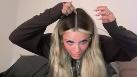 Ella online show from February 2026 04:29:02 AM