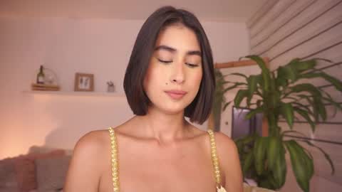 ELLA OWEN online show from March 2026 06:03:01 PM