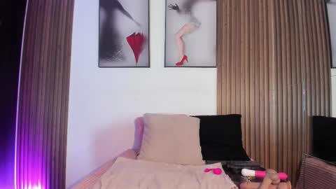 ella rouse online show from January 2026 05:27:02 PM