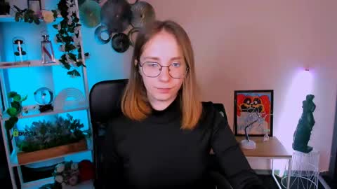 Ella online show from April 2026 07:20:02 PM