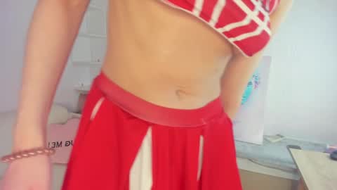 Snapshot of ella_starrr_ chatting on April 2026 01:25:01 AM Ella online show from April 2026 01:25:01 AM