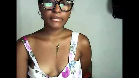 ellah245 online show from March 2026 07:20:02 PM