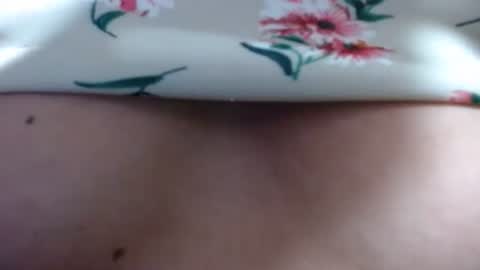 Snapshot of ellah_morena chatting on November 2025 03:28:01 AM Ellah online show from November 2025 03:28:01 AM