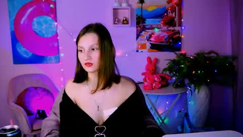 Snapshot of ellahorton chatting on April 2026 04:05:01 PM Ella online show from April 2026 04:05:01 PM