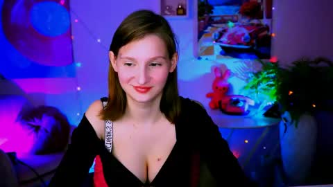 Snapshot of ellahorton chatting on April 2026 01:50:02 PM Ella online show from April 2026 01:50:02 PM