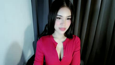 Snapshot of ellaliciousss chatting on June 2026 12:35:01 AM ella online show from June 2026 12:35:01 AM