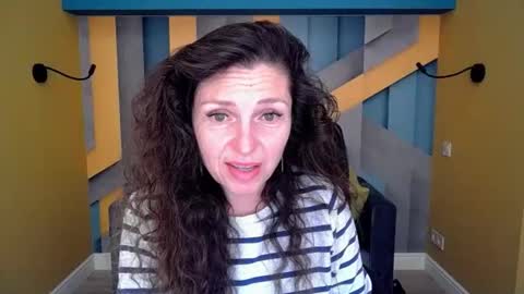 EllaLongs online show from April 2026 11:16:01 AM