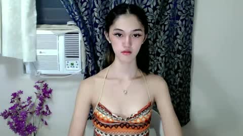 Snapshot of ellamiller69 chatting on October 2025 09:11:01 PM ELLA online show from October 2025 09:11:01 PM